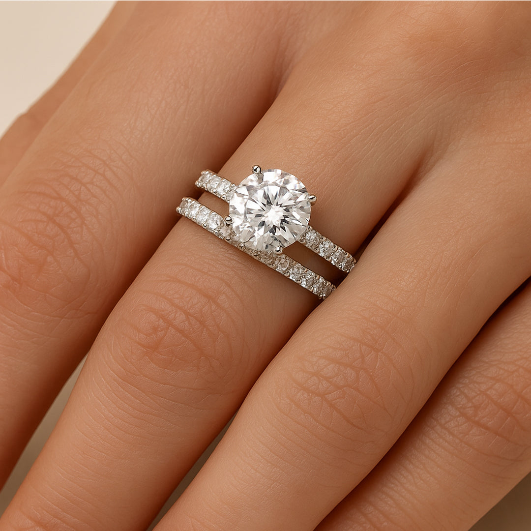 Ophelis Round-Cut Pavé Moissanite Ring 4