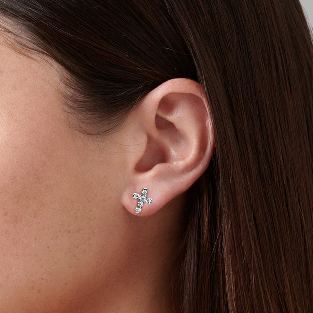 Abigail Cross Pointed Moissanite Stud Earrings 3