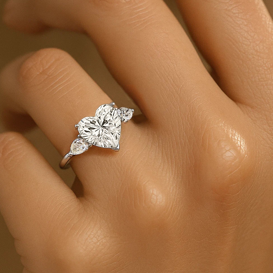 Amoura Heart Moissanite Ring 3